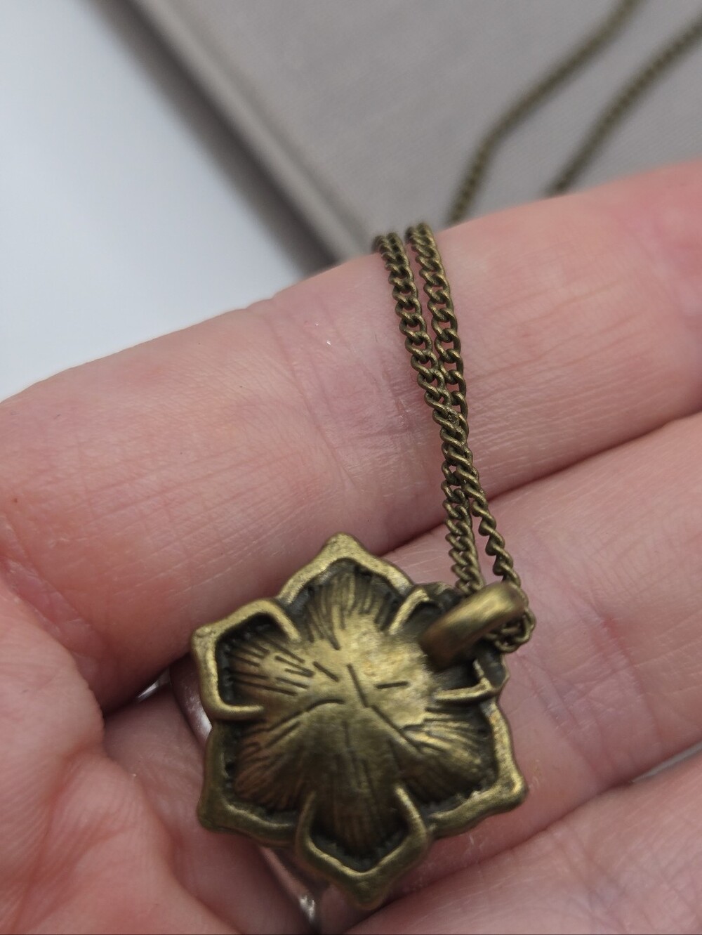 Tiny Rose Flower Charm Necklace Antiqued Gold Brassy Tone Y2k McBling 20" - Picture 4 of 5